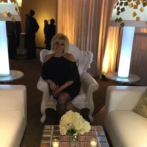 Meet your Posher, Becky